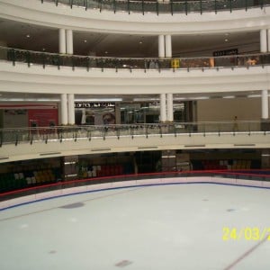 Το παγοδρομιο του mall
