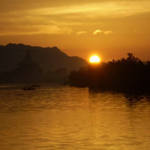 Κουτσίγκ , ανατολική Μαλαισία sunset