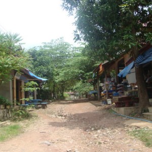 Τυπικό -και όχι τουριστικό- παραποτάμιο χωριό