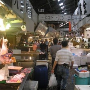 Στην ψαραγορά Tsukiji !!!