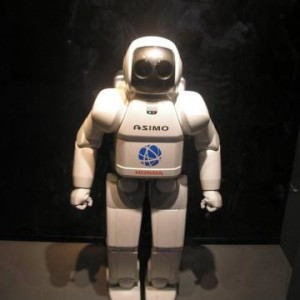 To διάσημο ρομπότ Asimo στο τεχνολογικό μουσείο...Η Ιαπωνία του μέλλοντος..