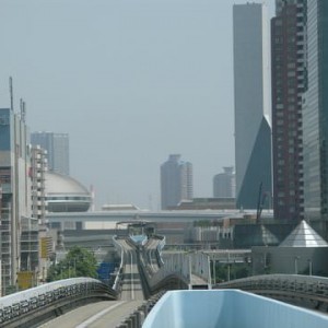 Mε το φουτουριστικό monorail Yirikamome στην Odaiba!!!