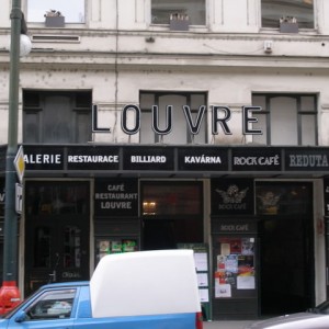 CAFE LOUVRE