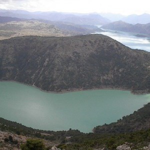 Λίμνη Κρεμαστών από τον δρόμο προς Περδικάκι