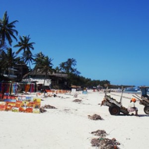 Babouri beach, μια υπαίθρια αγορά