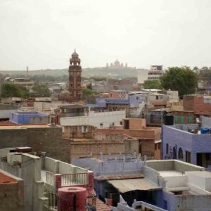 Jodhpur, η κεντρικη πλατεια με το ρολοι