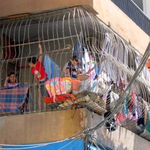 παιδιά σε μπαλκόνι Τρίπολη