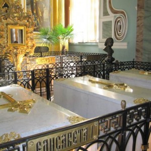 Αγ. Πετρούπολη, τάφοι των Τσάρων