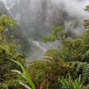 Machu Picchu.Στη μεση της διαδρομης,μια απο τις πολλες στασεις για ανασες.