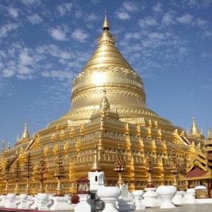 Shwezigon Pagoda - Bagan