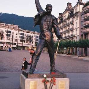 Άγαλμα Φρέντυ Μέρκιουρι σε Μοντρέ