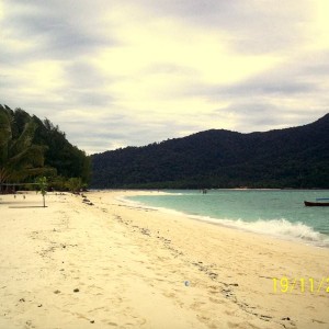 Sunrise beach με θεα το Koh Adang