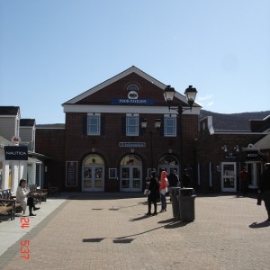 Το κεντρικό κτίριο του Food Court στο Woodbury