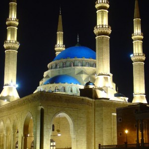 Το κεντρικό τζαμί νύχτα