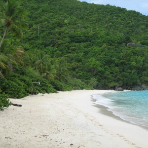 Πρωϊ στη Trunk Bay