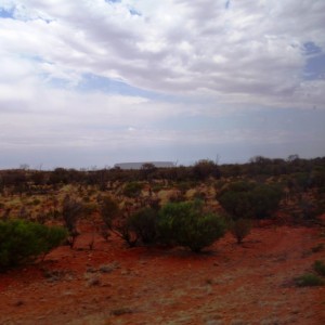 Red Centre. Ayers Rock. Στο βάθος Uluru.