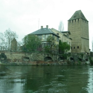 Στρασβούργο-πύργος μέσα στο ποτάμι