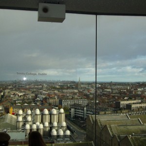 Θεα του Δουβλινου απο τον τελευταιο οροφο του εργοστασιου της Guinness