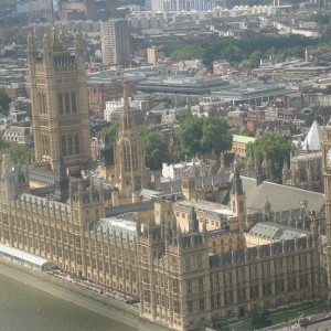 Λονδίνο - Το Κοινοβούλιο τραβηγμένο μέσα από το London Eye