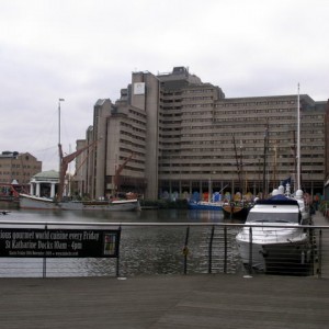 P1284737