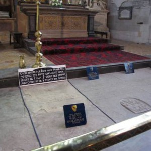 p541972-Stratford-Upon-Avon-Shakespeares_Grave_1_