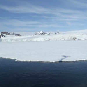Isfjorden απέναντι από Barentsburg
