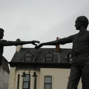 Derry, Hands of Friendship