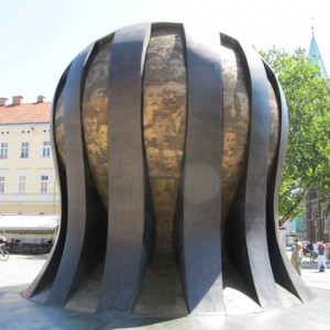 Bronze monument for the National Liberation War,Μαριμπορ-Σλοβενια