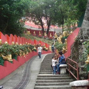 10000_Buddhas_monastery_5