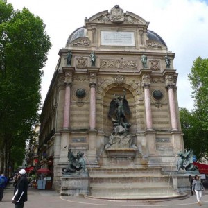 Συντριβάνι στην place St Michael