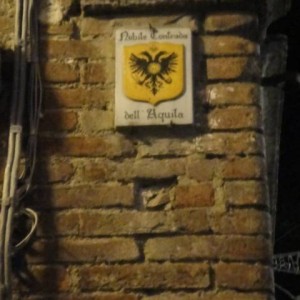 Contrada dell'Aquila...