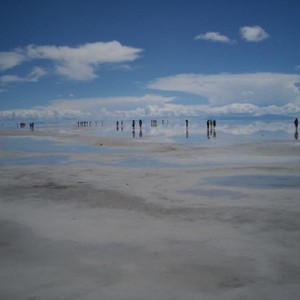 Βολιβία.  Αλατολίμνη Salar De Uyuni. Καθρεπτισμοί