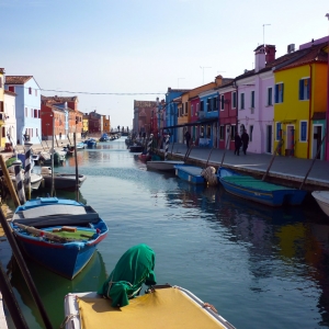 Στο γραφικό και χρωματιστό Burano