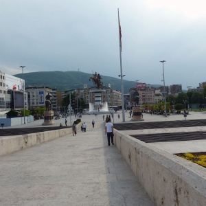 Η κεντρική πλατεία στα Σκόπια