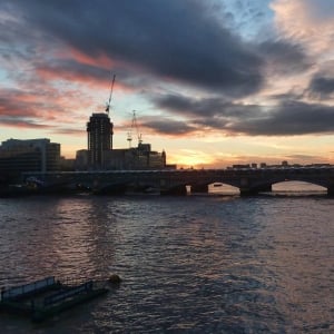 από την Millennium Bridge