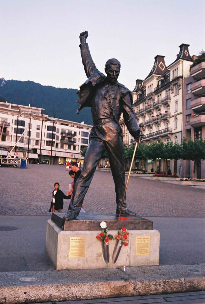 Άγαλμα Φρέντυ Μέρκιουρι σε Μοντρέ