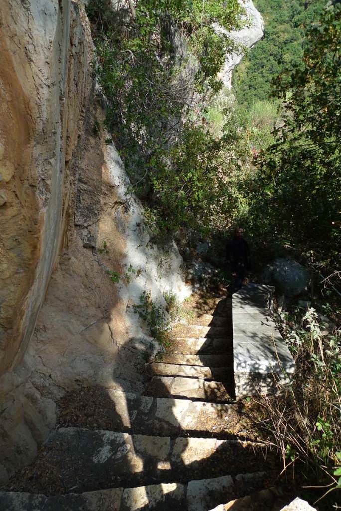 Άποψη του μονοπατιού προς την Παλαιά Μονή Φιλοσόφου