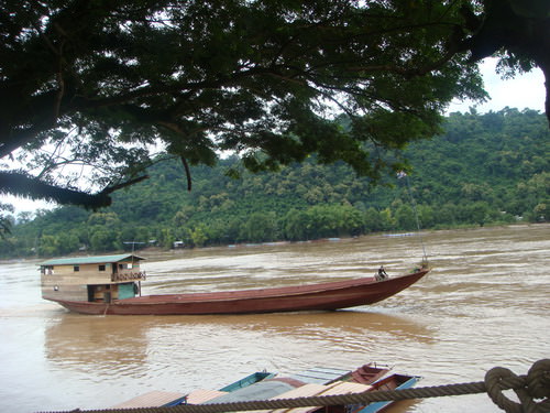 Ανεβαίνοντας το ποτάμι... (Mekong)