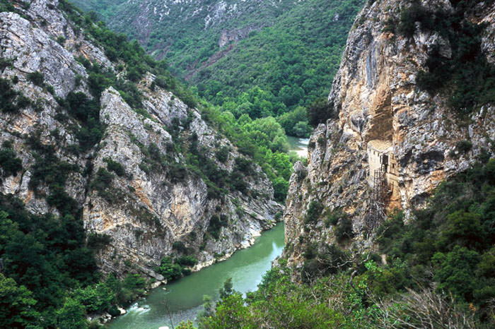 Γρεβενά-Το ασκηταριό του Όσιου Νικάνορα