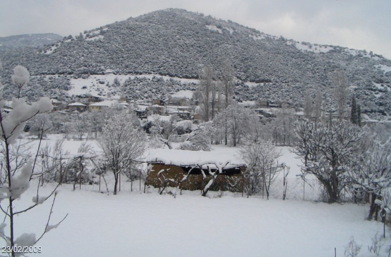 Η αχυρώνα του Τσακατούρα και ο λόφος Κουτρουμπούση