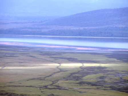 Η λίμνη Νακούρου από ψηλά
