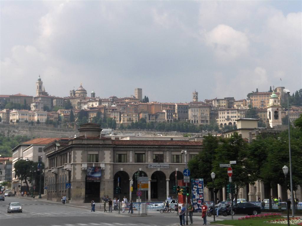 Θεα προς Bergamo Αlto...