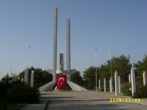 Κάραγατς - μνημείο συνθήκης Λωζάννης