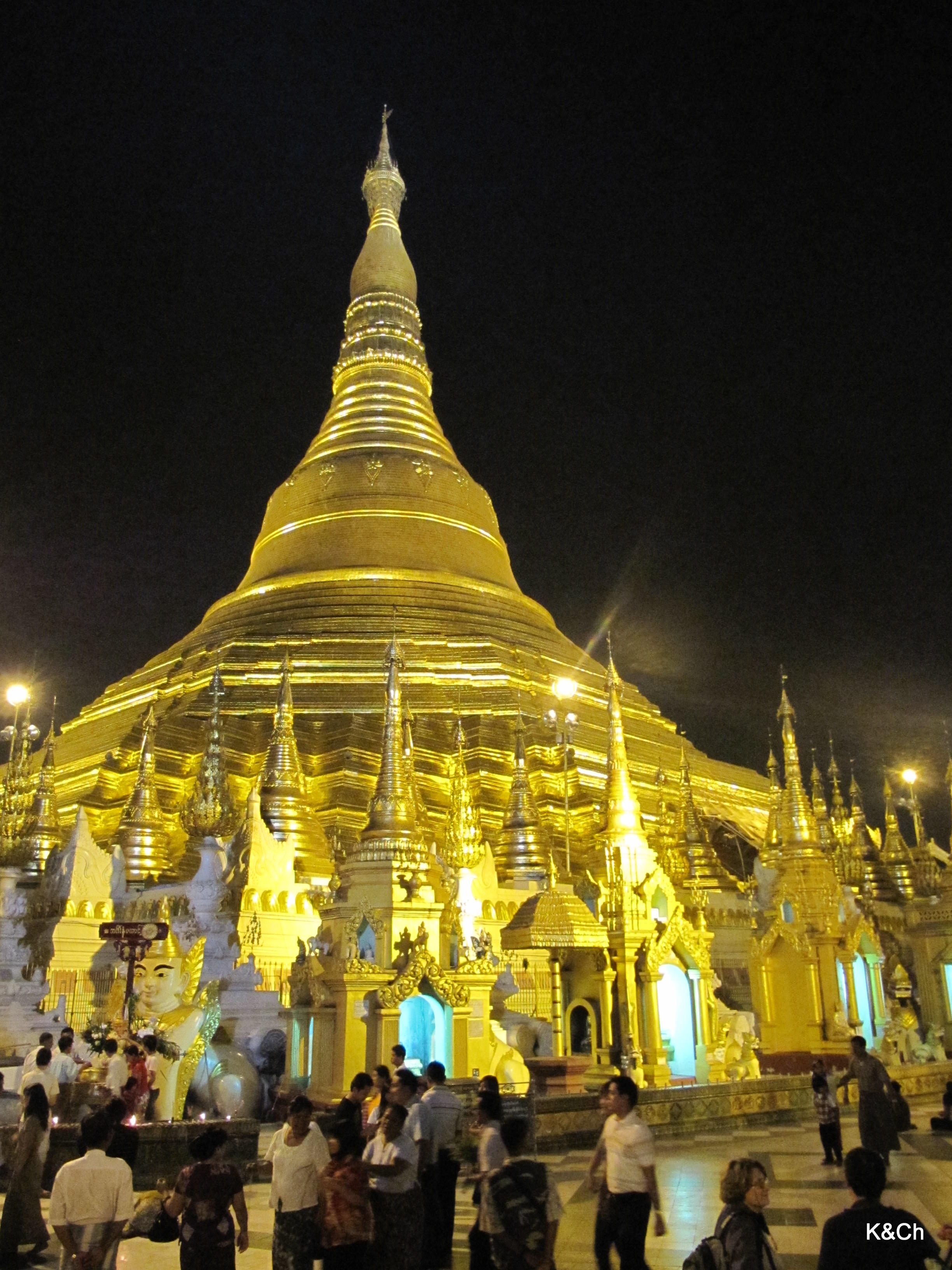Και μέσα στην νύχτα ήταν υπέροχα.
