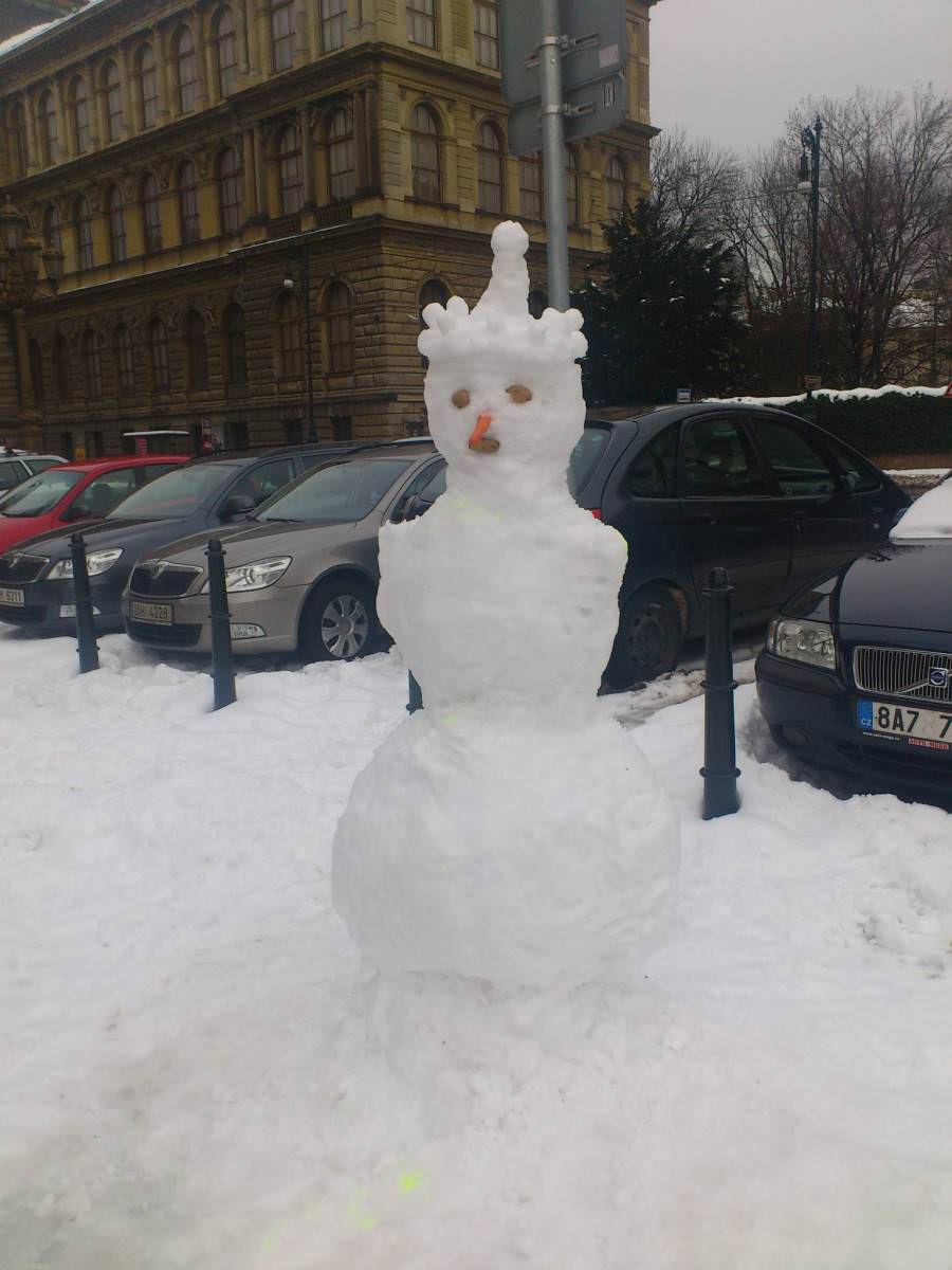 Και ο χιονανθρωπος μας :)