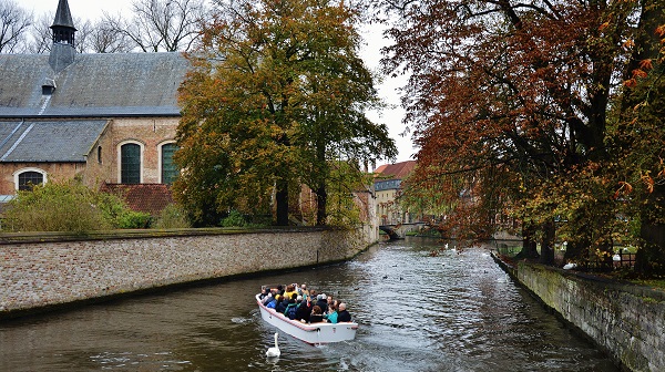 Λίμνη Της Αγάπης (Minnewater)