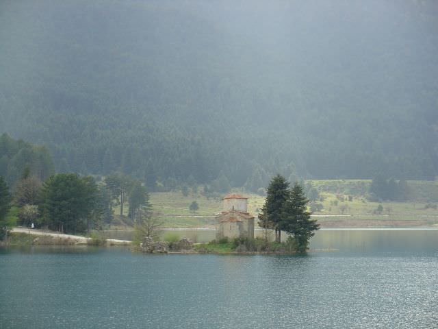 Λίμνη Φενεού
