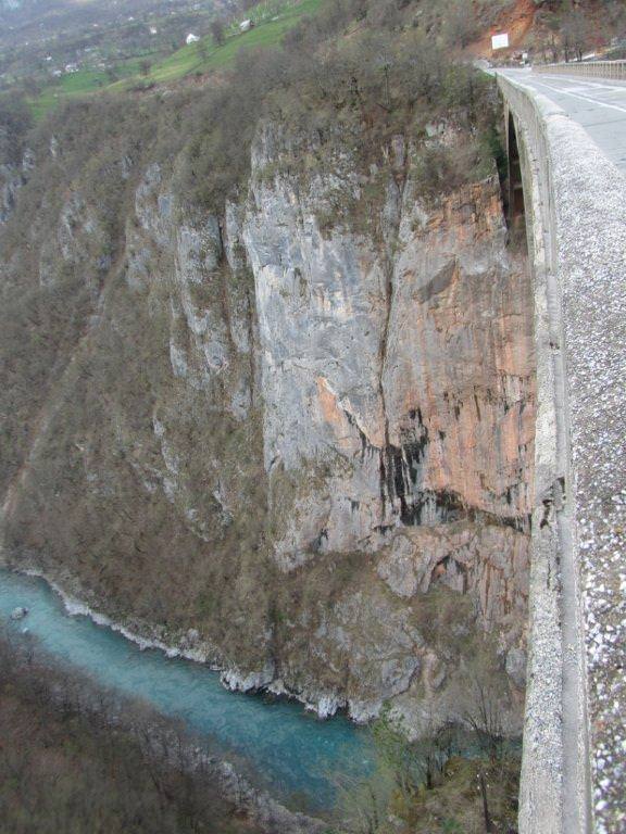 Μαυροβούνιο - Η γέφυρα του ποταμού Τάρα στην Durdevica