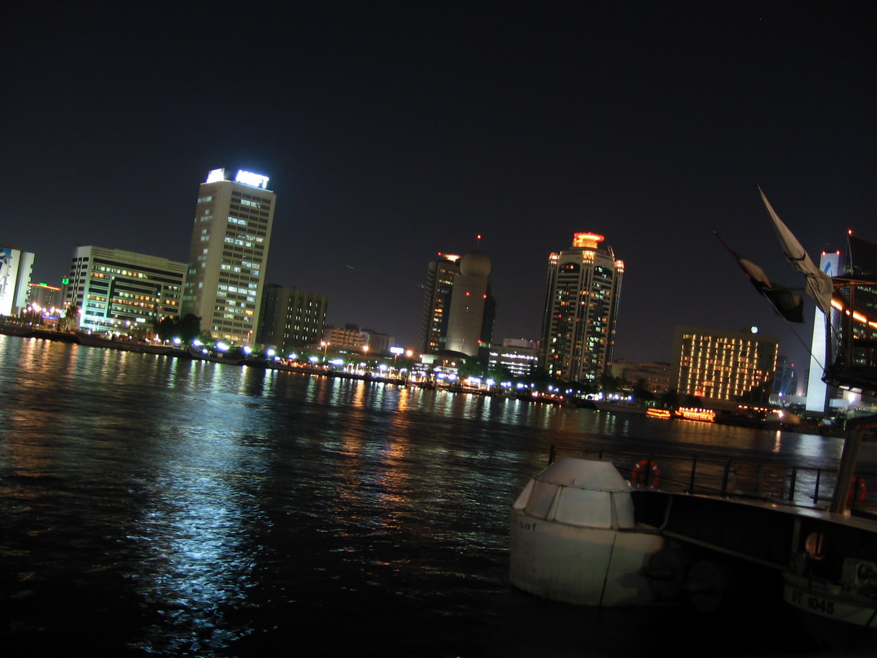Ντουμπάι by night
