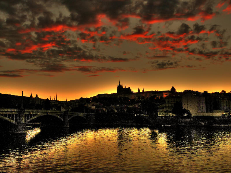 Ονειρεμένο δειλινό στην Πράγα...